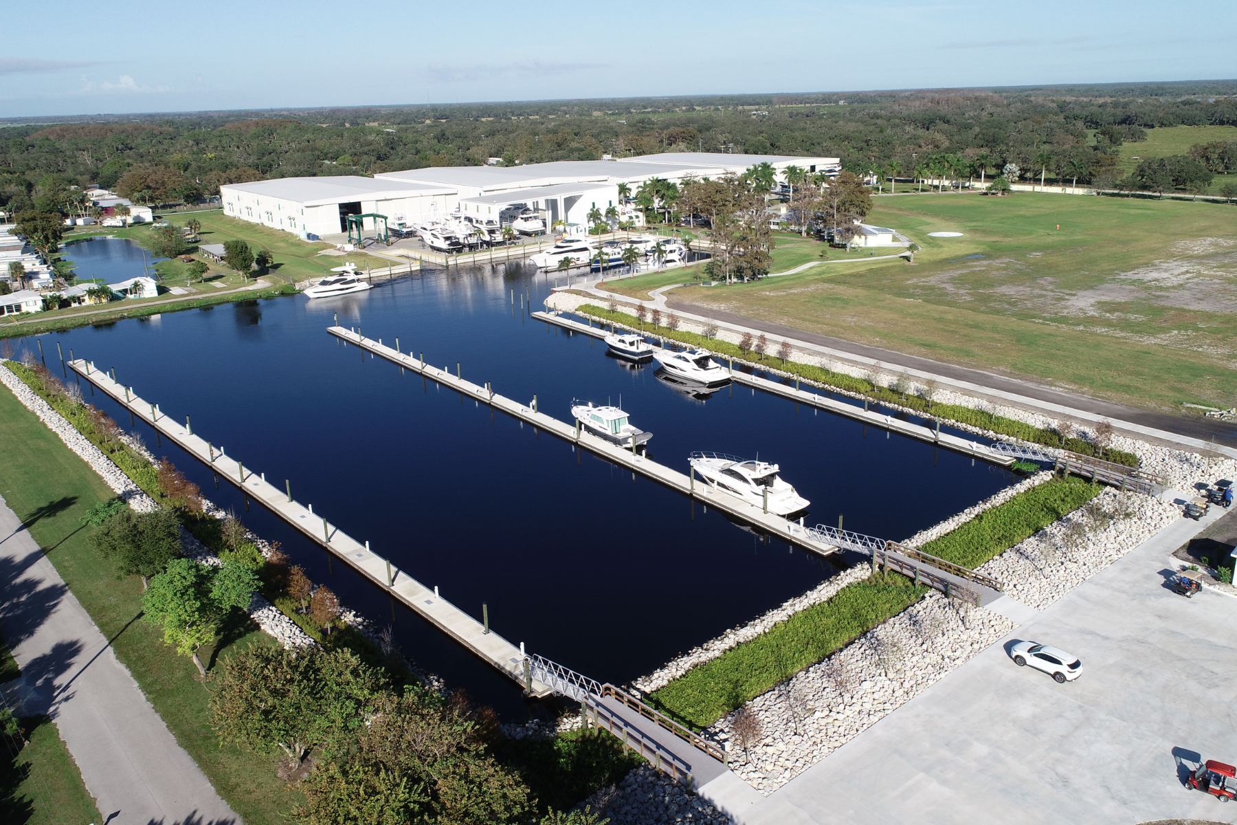 fresh water dockage marina, River Forest LaBelle, Fort Myers, Cape Coral, yacht storage, yacht service, yacht sales, Stuart