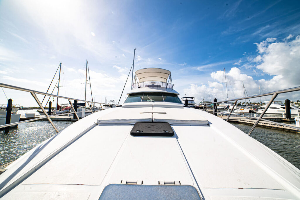 yacht exterior, yacht for sale, sell my yacht, Florida, south Florida, Fort Myers, Stuart, Jupiter, West Palm Beach