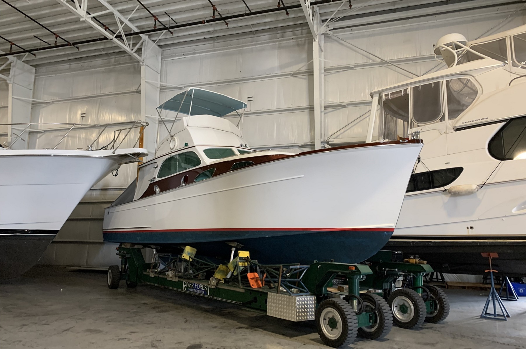 indoor-boat-storage-hurricane-storage-yacht-storage-marina-Stuart-LaBelle-Fort-Myers-Cape-Coral-Naples.-Florida.